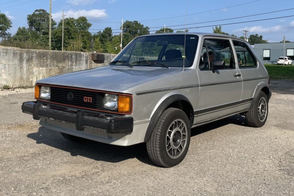 1983 Volkswagen GTI Mk1 sold for $10,000