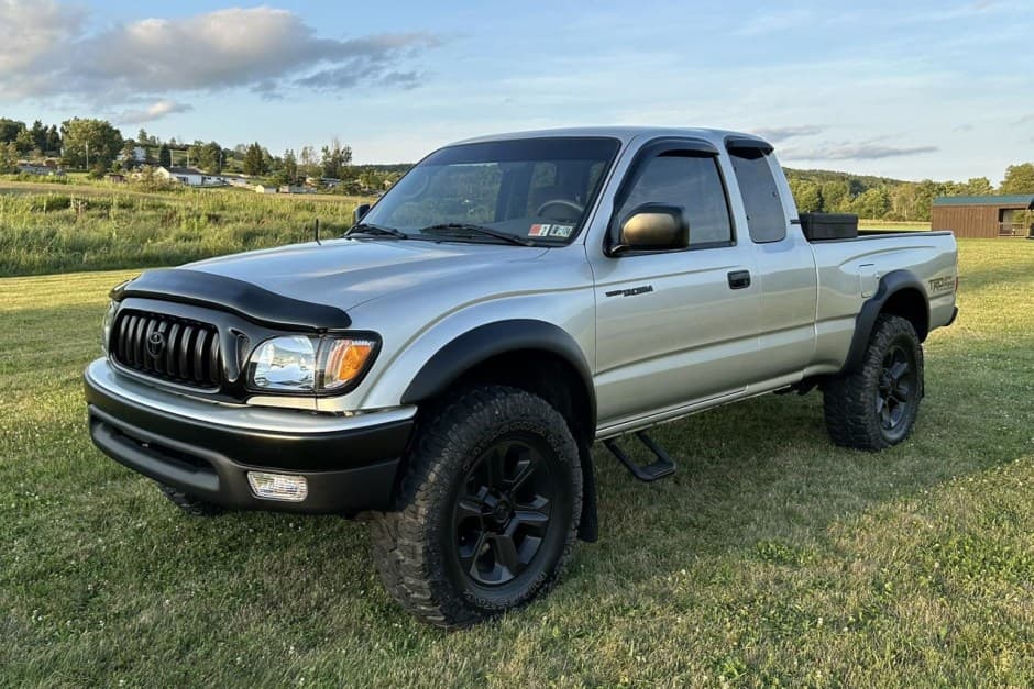 2003 Toyota Tacoma (N1X0 1995-2005) sold for $19,500