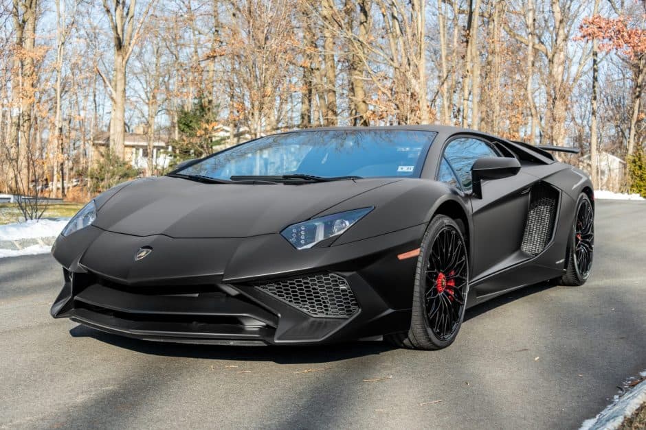 2016 Lamborghini Aventador sold for $515,515