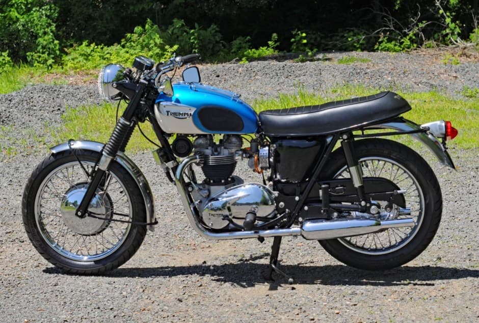 1967 Triumph Trophy sold for $6,500