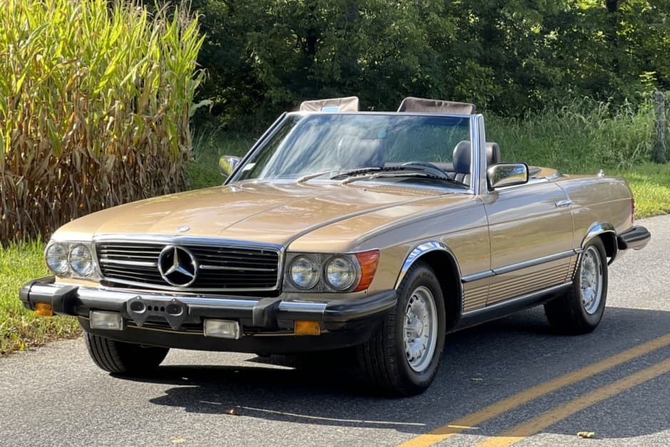 1982 Mercedes-Benz R107 SL sold for $15,650