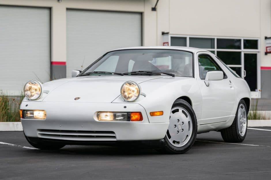1987 Porsche 928 sold for $32,500