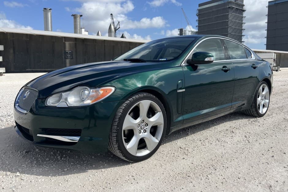 2009 Jaguar  sold for $10,500