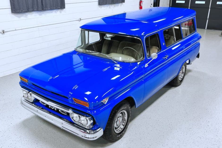 1962 GMC Suburban (1960-1966) sold for $26,750