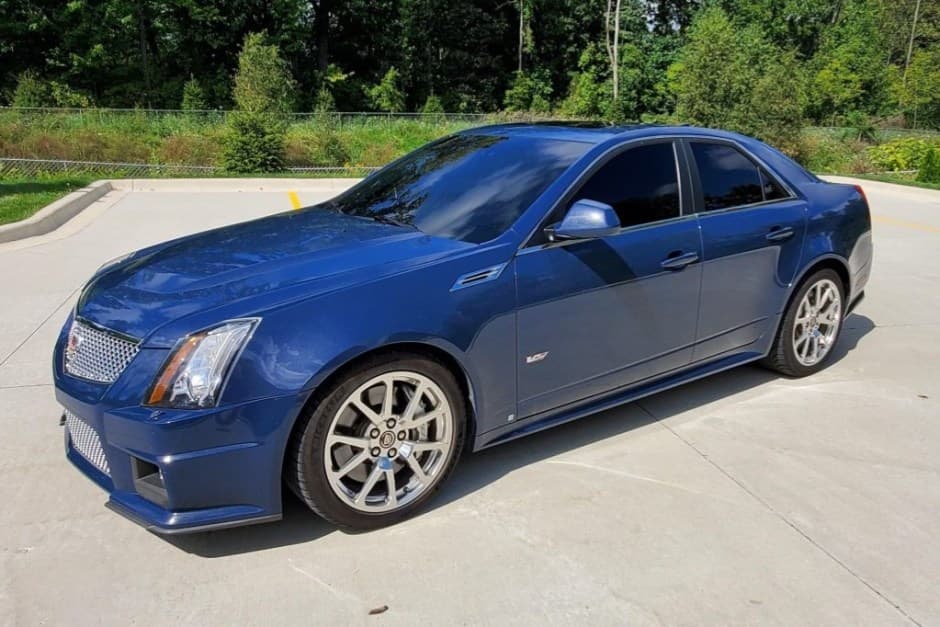 2009 Cadillac CTS & CTS-V sold for $28,750