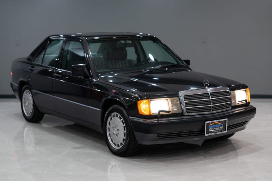 1989 Mercedes-Benz W201 190 sold for $7,100