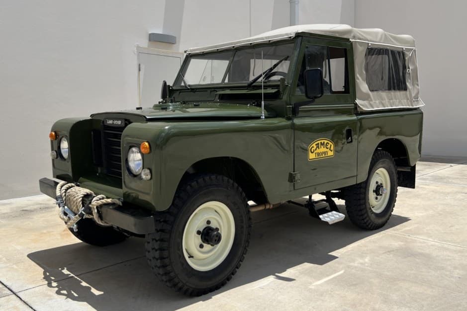 1976 Land Rover Series 88 sold for $24,000
