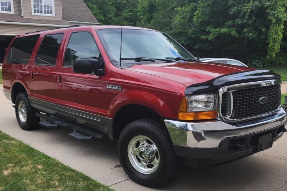 2001 Ford Excursion sold for $21,500