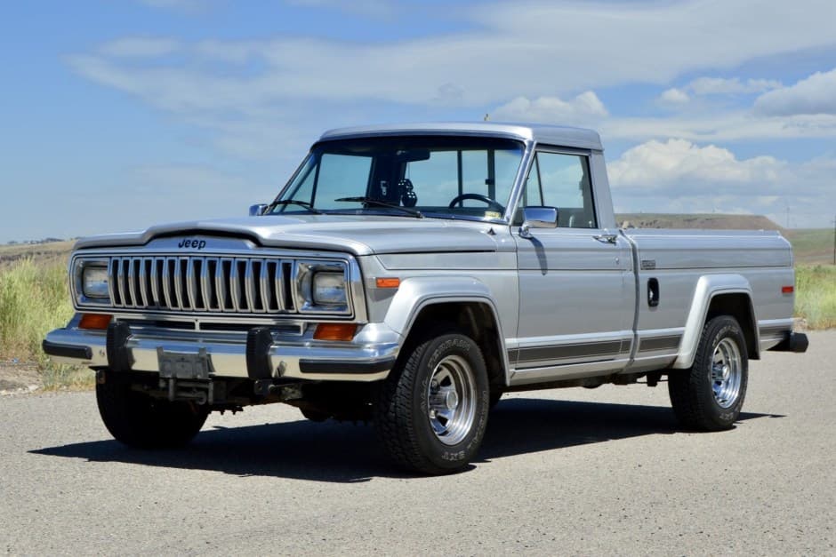 1984 Jeep Pickup sold for $21,000