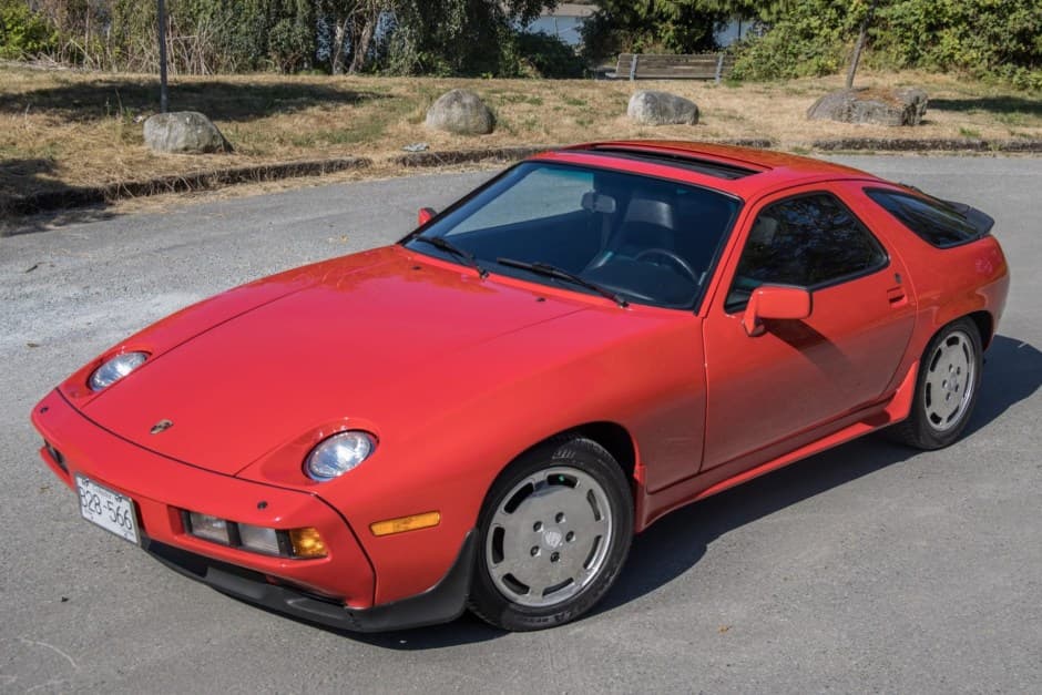 1985 Porsche 928 sold for $21,000