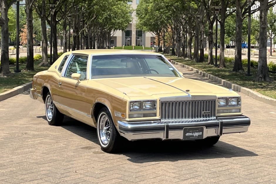 1977 Buick Riviera sold for $11,000