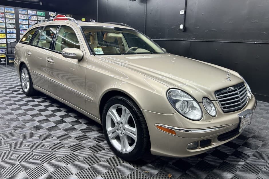 2005 Mercedes-Benz W211 E-Class sold for $16,500