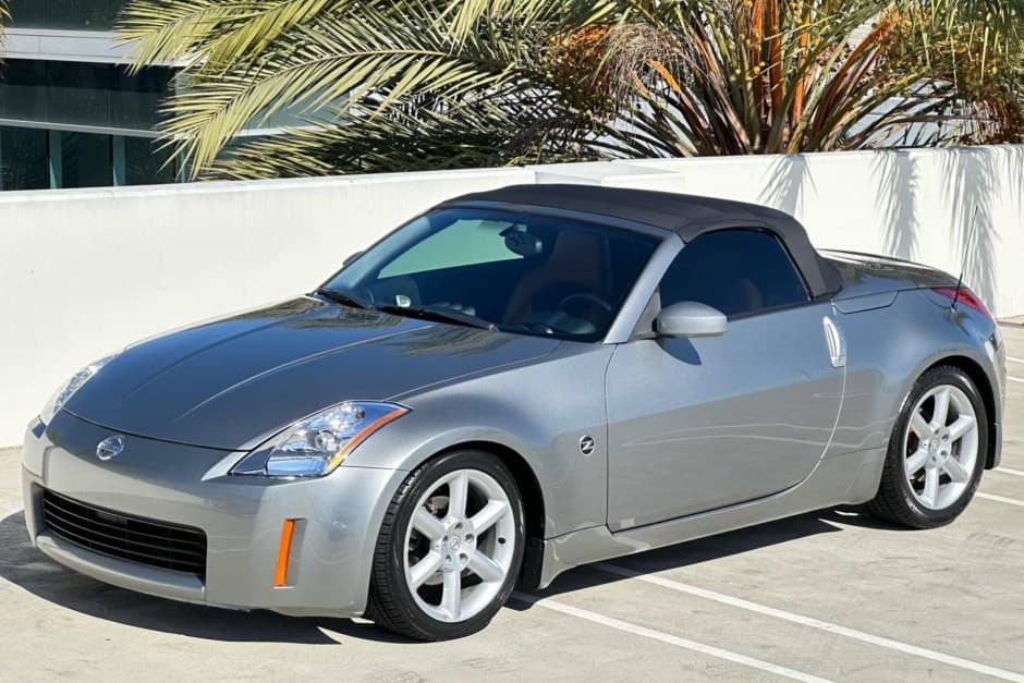 2004 Nissan 350Z sold for $13,500