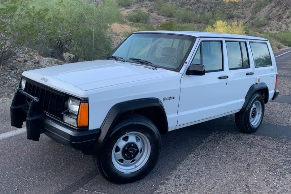 1994 Jeep XJ Cherokee sold for $15,350