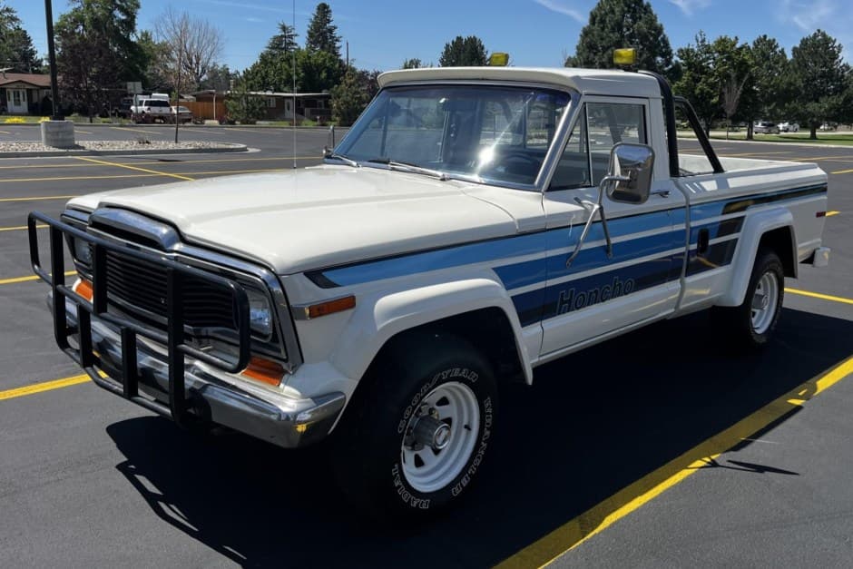 1979 Jeep Pickup sold for $11,000