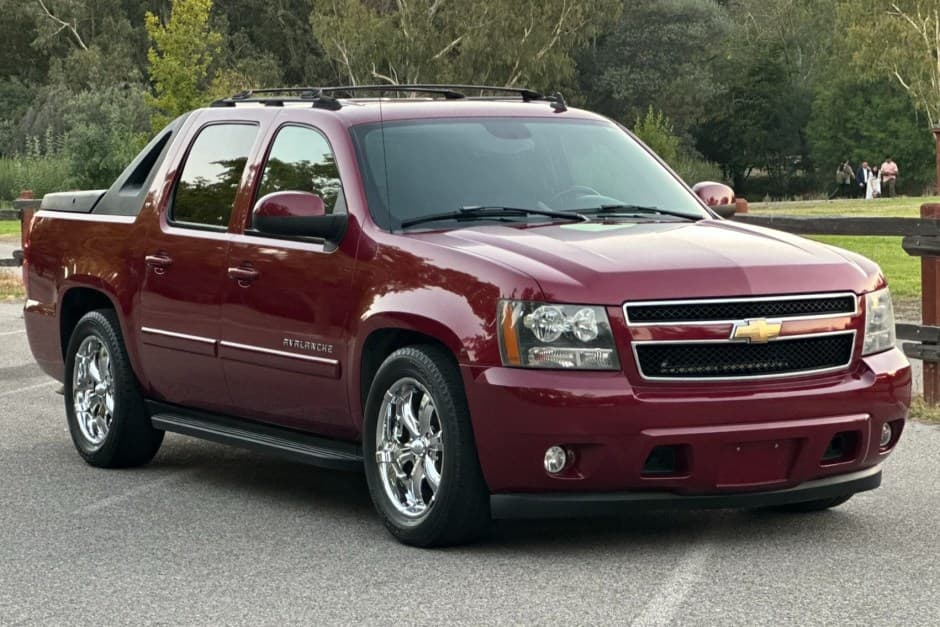 2007 Chevrolet Avalanche sold for $18,082