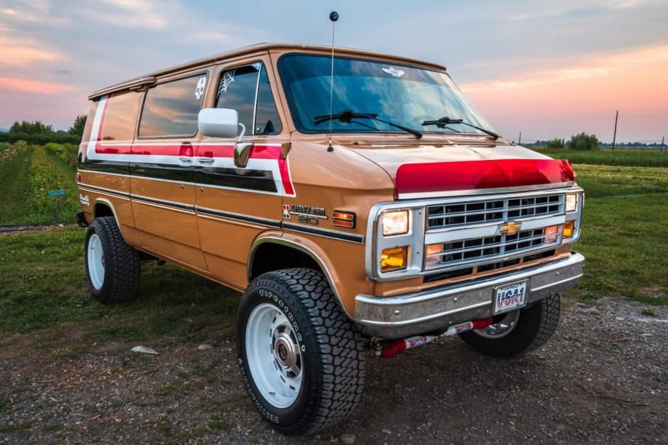1989 Chevrolet G-Series Van sold for $35,100