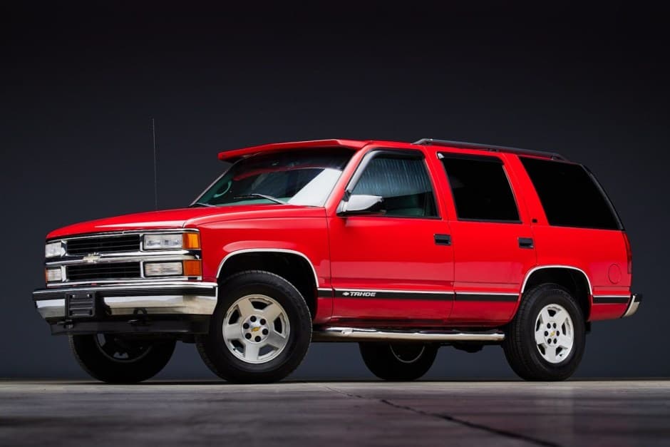 1999 Chevrolet Tahoe GMT400 sold for $12,250