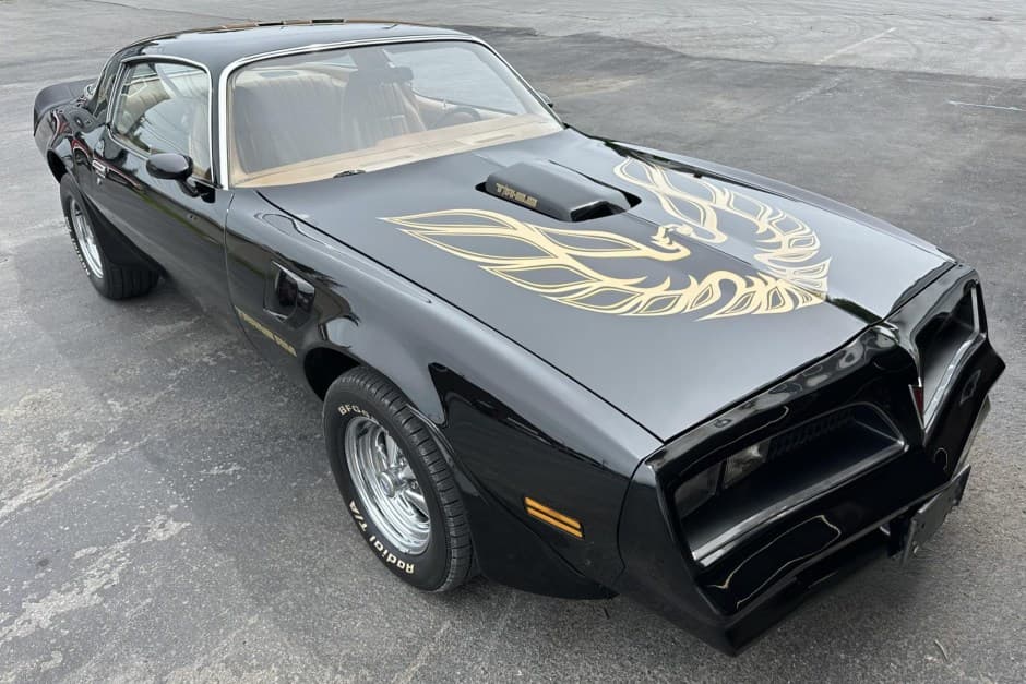1978 Pontiac Firebird (1970-1981) sold for $25,250