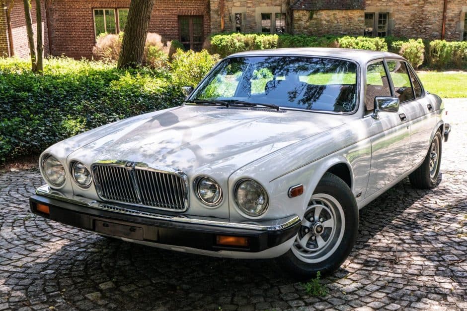1981 Jaguar XJ Series 3 (1980-1992) sold for $12,500