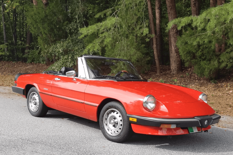 1986 Alfa Romeo 105/115 Spider Series 3 sold for $4,800