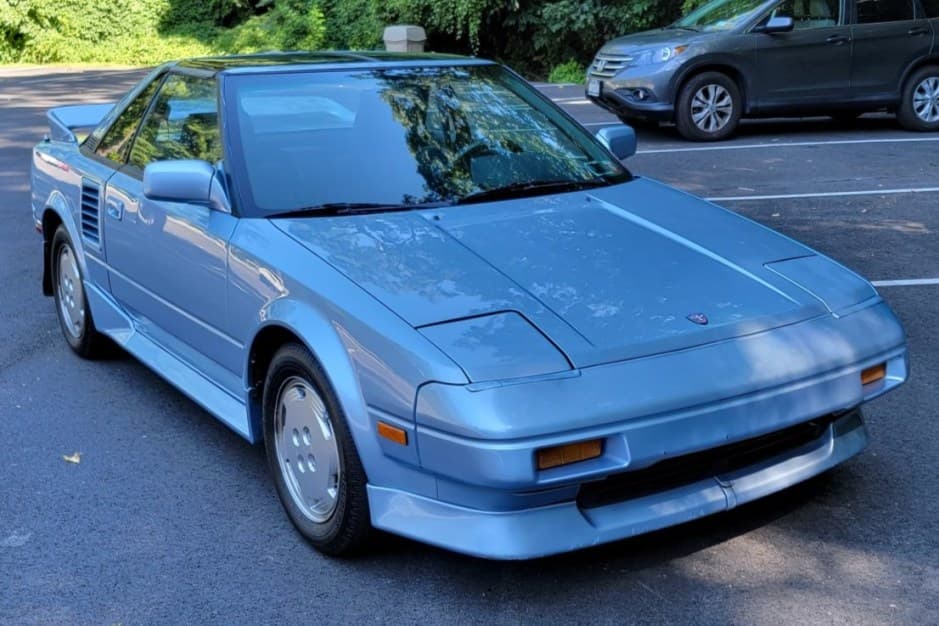 1989 Toyota AW11 MR2 sold for $5,400