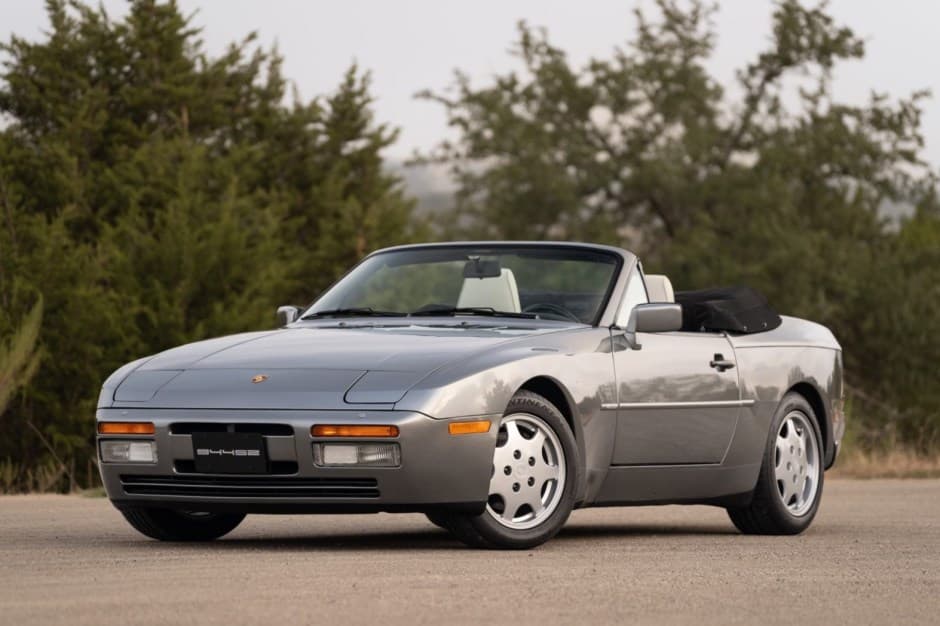 1990 Porsche 944 sold for $38,138