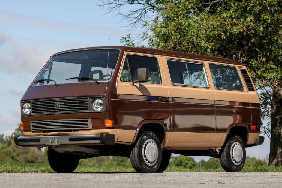 1984 Volkswagen Vanagon sold for $10,300