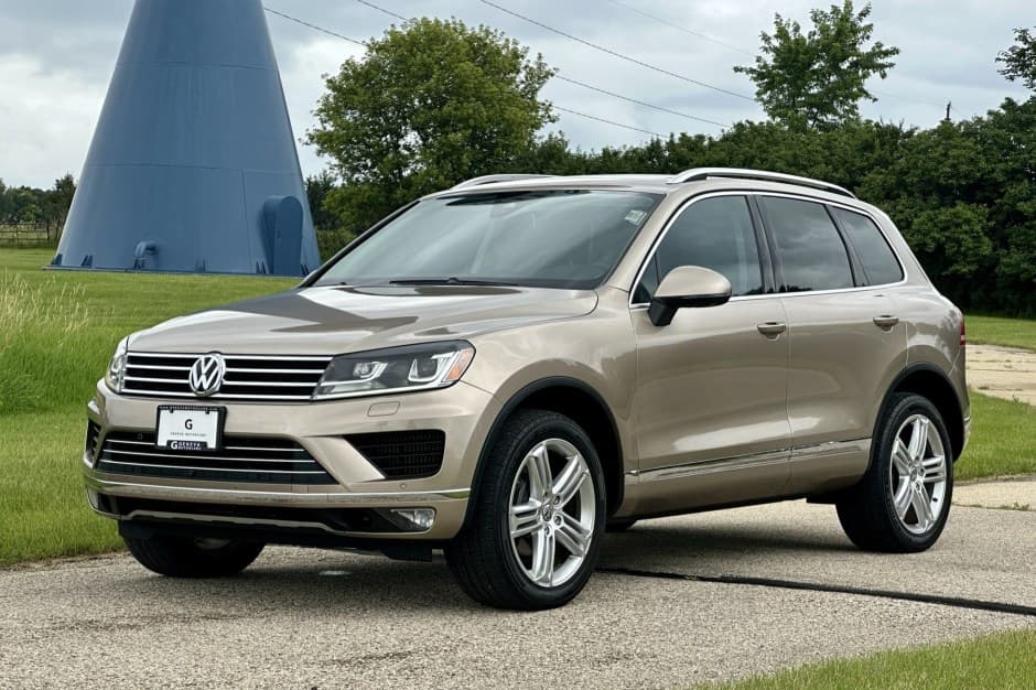 2015 Volkswagen Touareg sold for $26,000