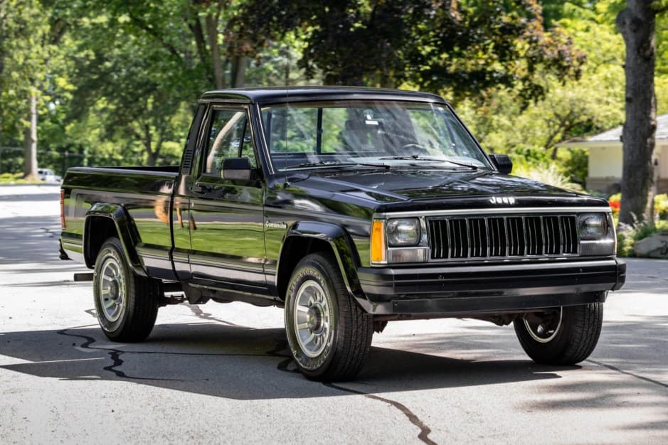 1988 Jeep Pickup sold for $15,500