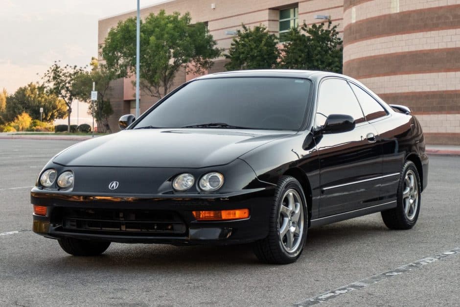 2000 Acura Integra sold for $26,700