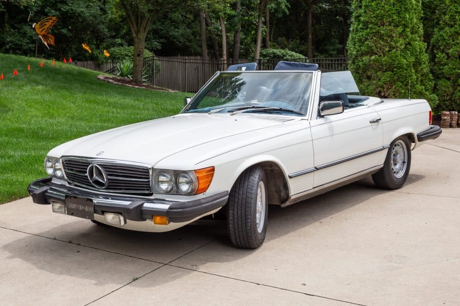 1979 Mercedes-Benz R107 SL sold for $9,000