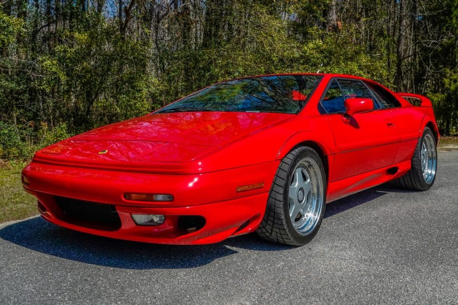 1997 Lotus Esprit sold for $37,600