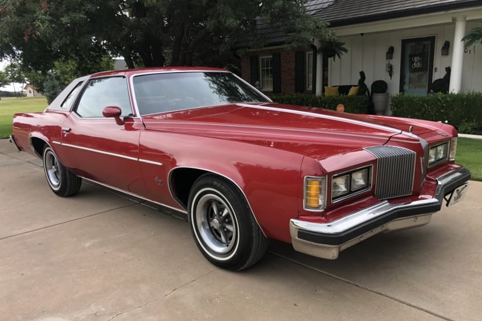 1976 Pontiac Grand Prix sold for $10,500