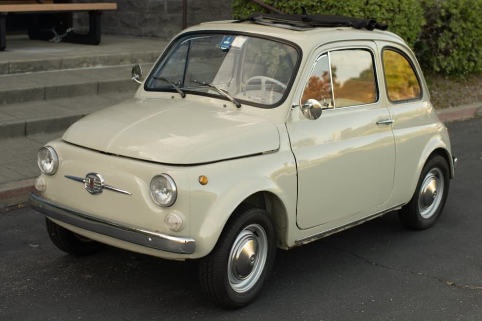 1967 Fiat Nuova 500 (1957-1975) sold for $13,001
