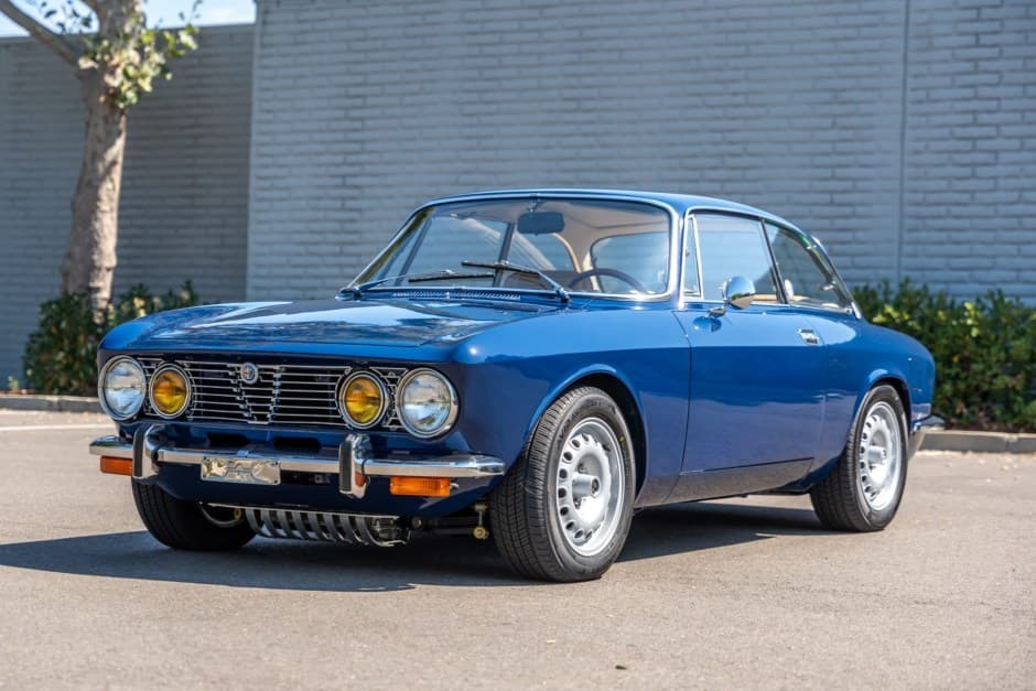 1974 Alfa Romeo 105/115 Series Coupe sold for $78,000