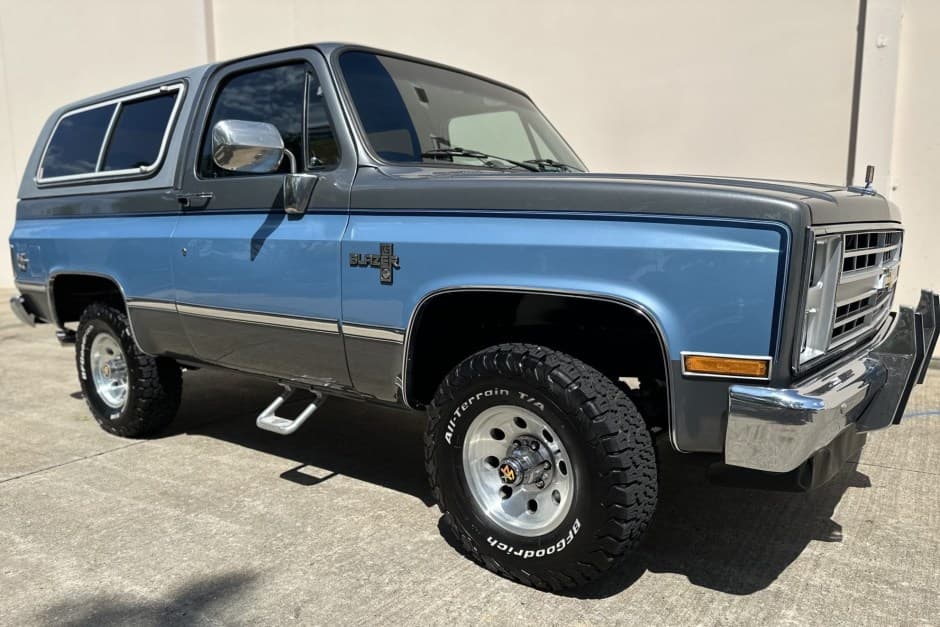 1986 Chevrolet K5 Blazer 1973-1991 sold for $26,000