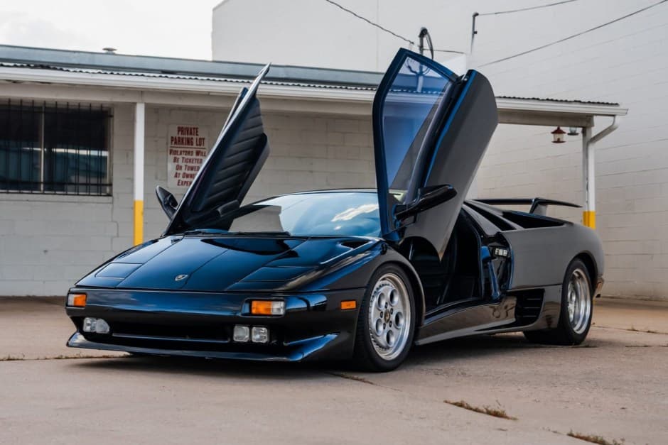 1992 Lamborghini Diablo sold for $195,000