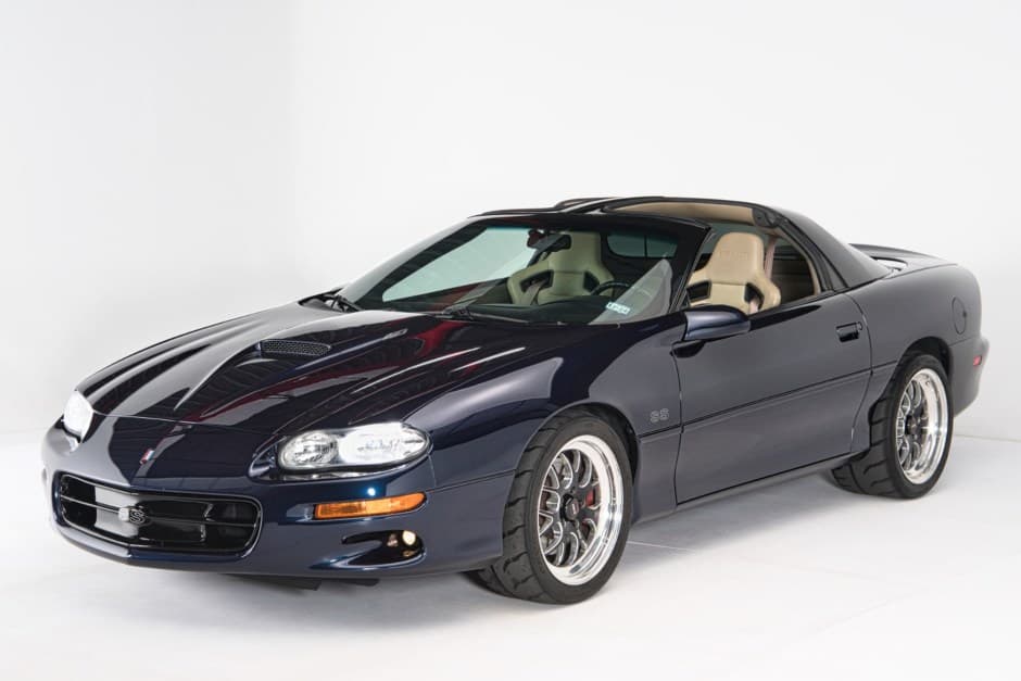 2000 Chevrolet Camaro 4th Generation 1993-2002 sold for $27,444