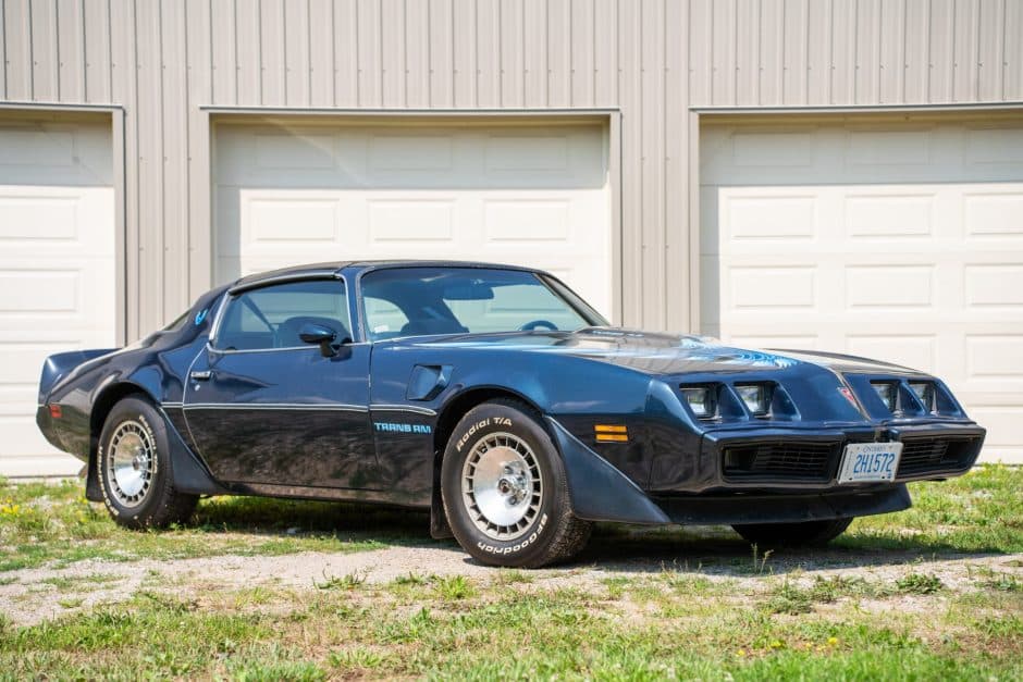 1980 Pontiac Firebird (1970-1981) sold for $8,500