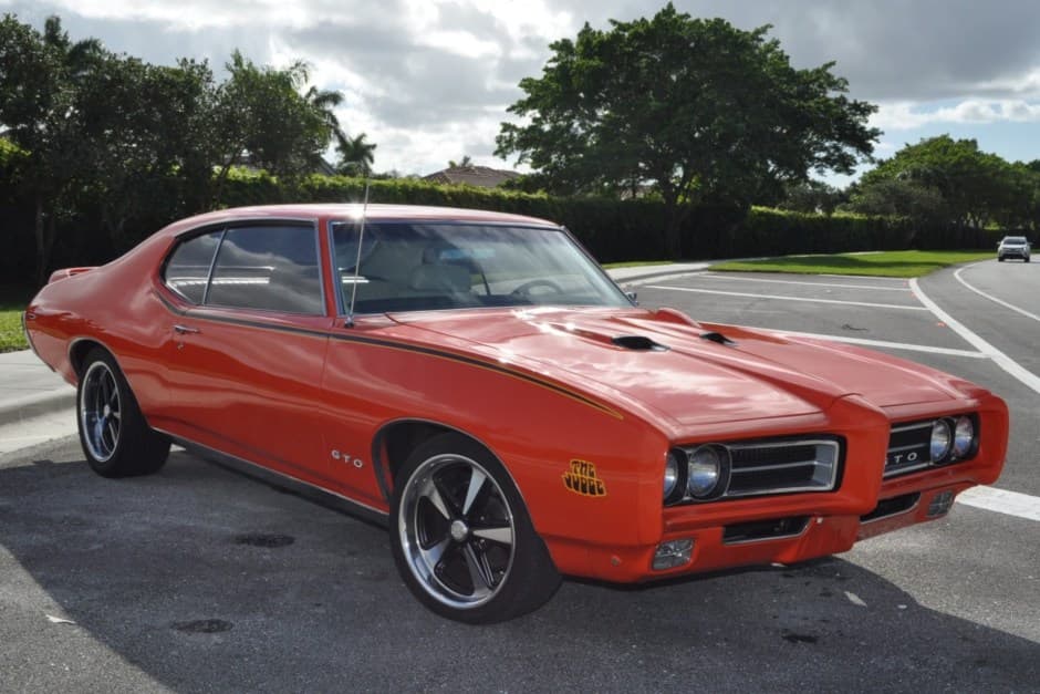 1969 Pontiac Tempest / LeMans sold for $25,750