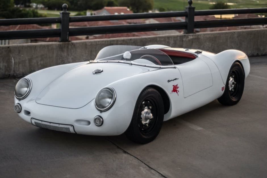 2015 Porsche 550 Spyder Replica sold for $40,000