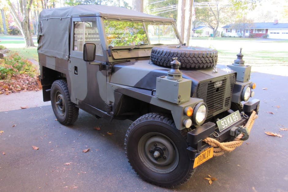 1983 Land Rover Series 88 sold for $21,000