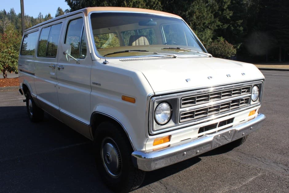 1975 Ford Econoline Van sold for $8,000