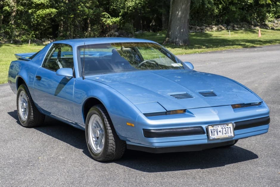 1988 Pontiac Firebird (1982-1992) sold for $15,000