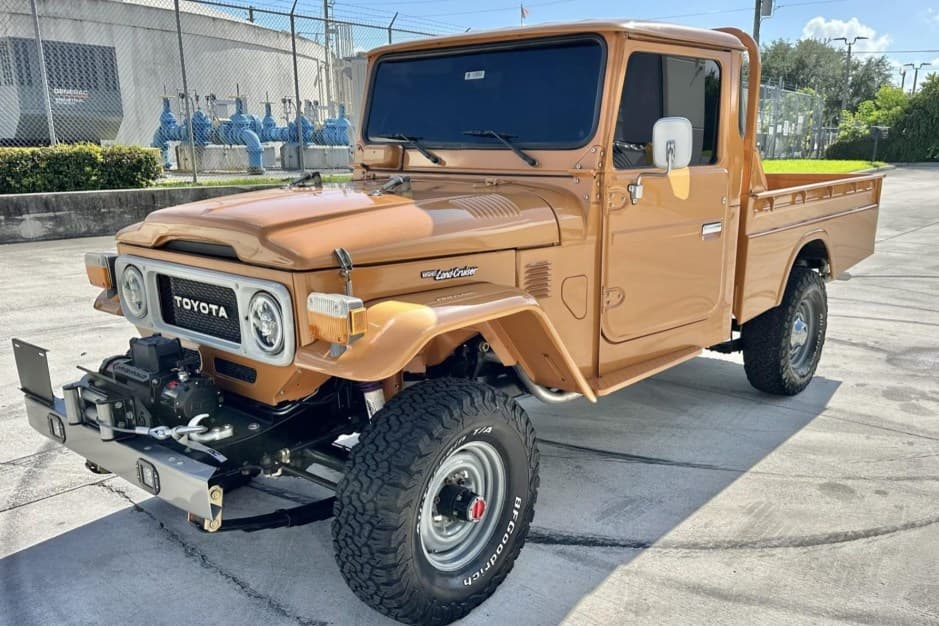 1985 Toyota Land Cruiser FJ45 sold for $41,500