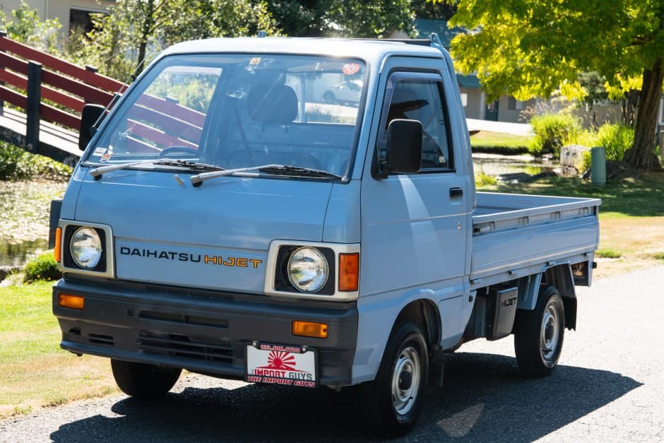 1987 Daihatsu Hijet sold for $5,853