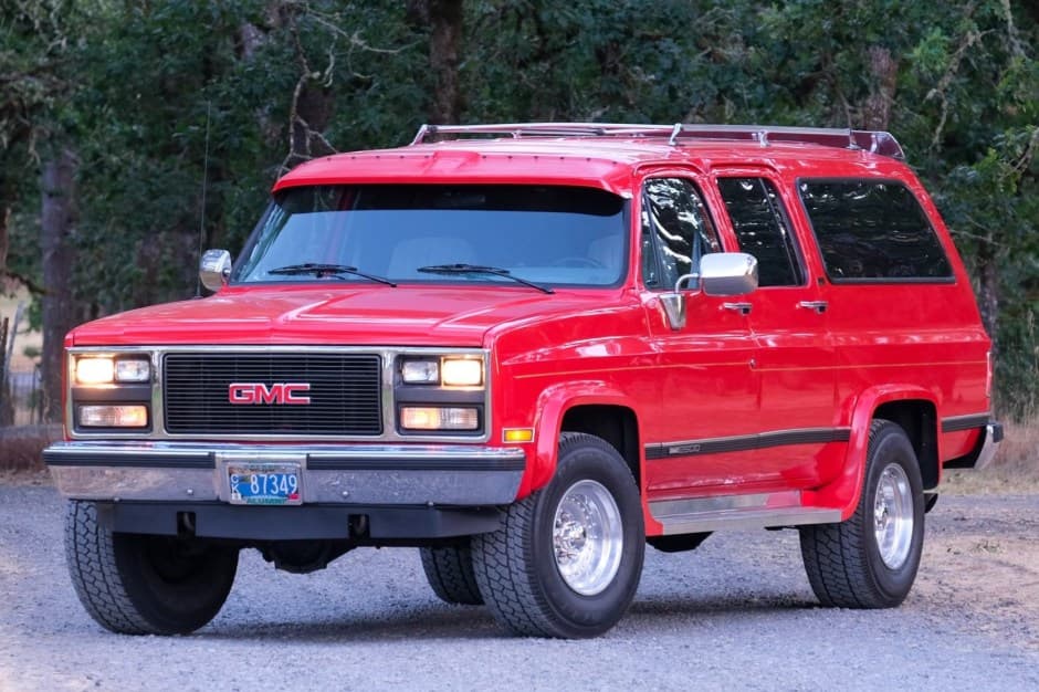 1989 GMC Suburban (1973-1991) sold for $22,000