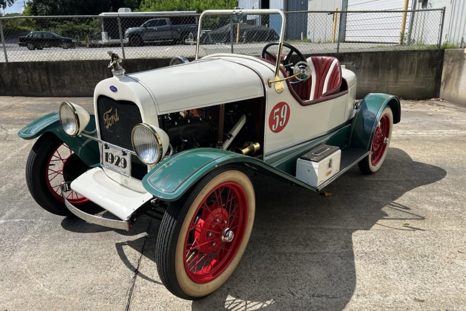 1929 Ford  sold for $15,250