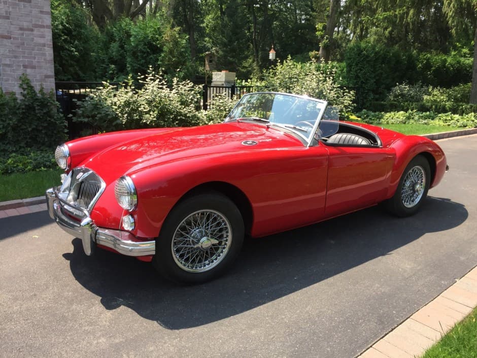 1962 MG MGA sold for $17,750